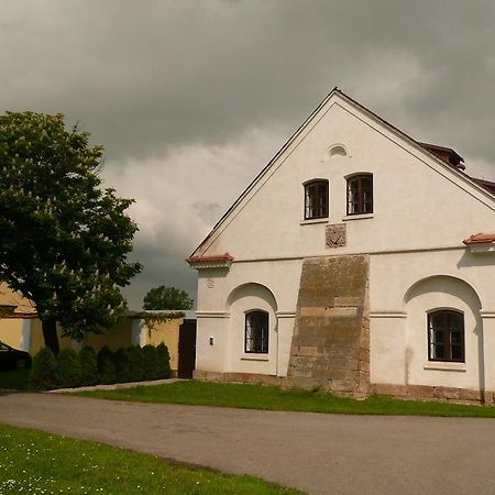 Hotel Statek Chmelovice Zewnętrze zdjęcie